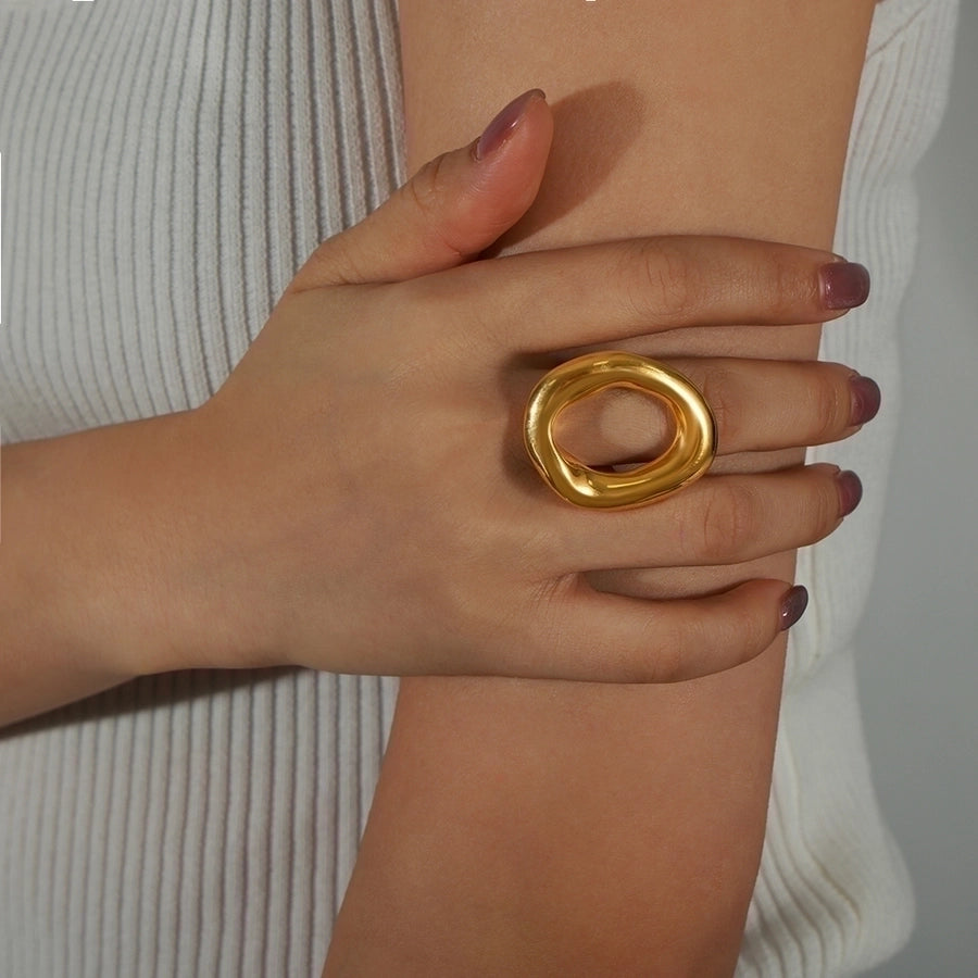 Anillos Huecos Joyería Casual Estilo Simple Conmutar Color Sólido Acero Titanio Chapado en Oro 18K