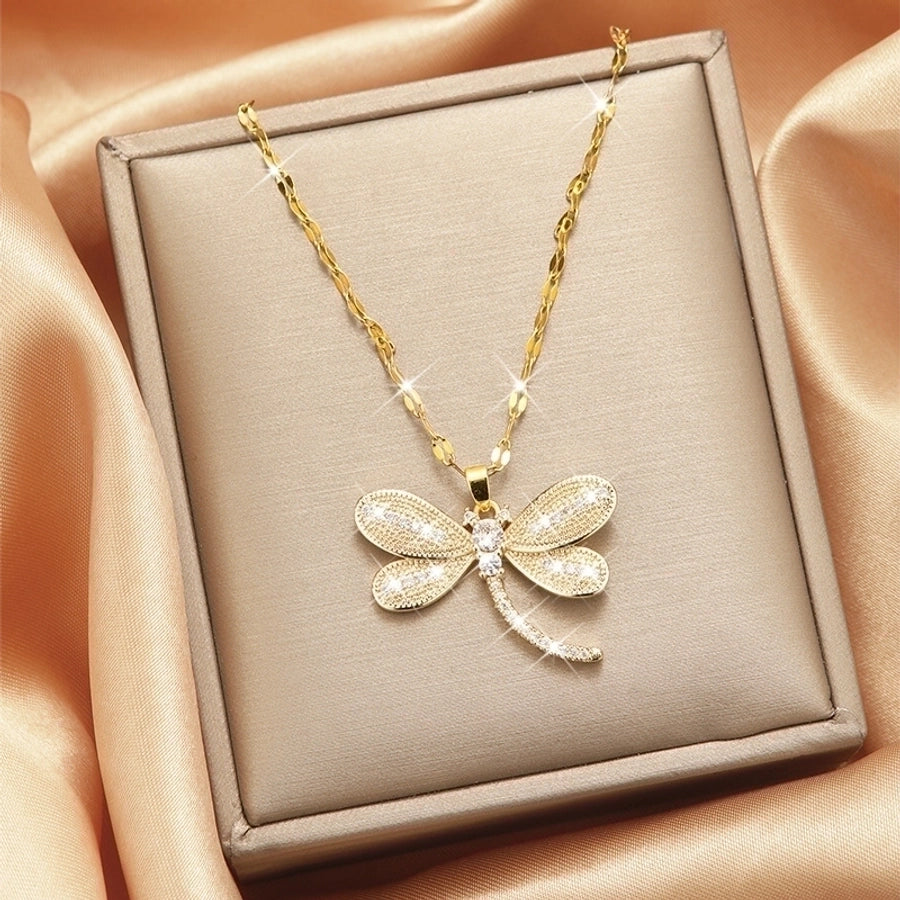 Collar con colgante chapado en oro con incrustaciones de acero de titanio y flor en forma de corazón