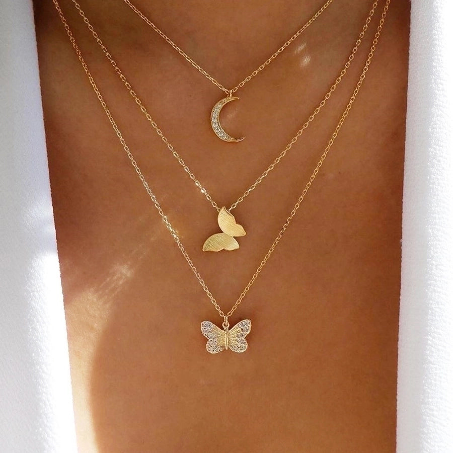 collar de tres capas de aleación simple creativo con mariposa de diamantes de imitación con incrustaciones