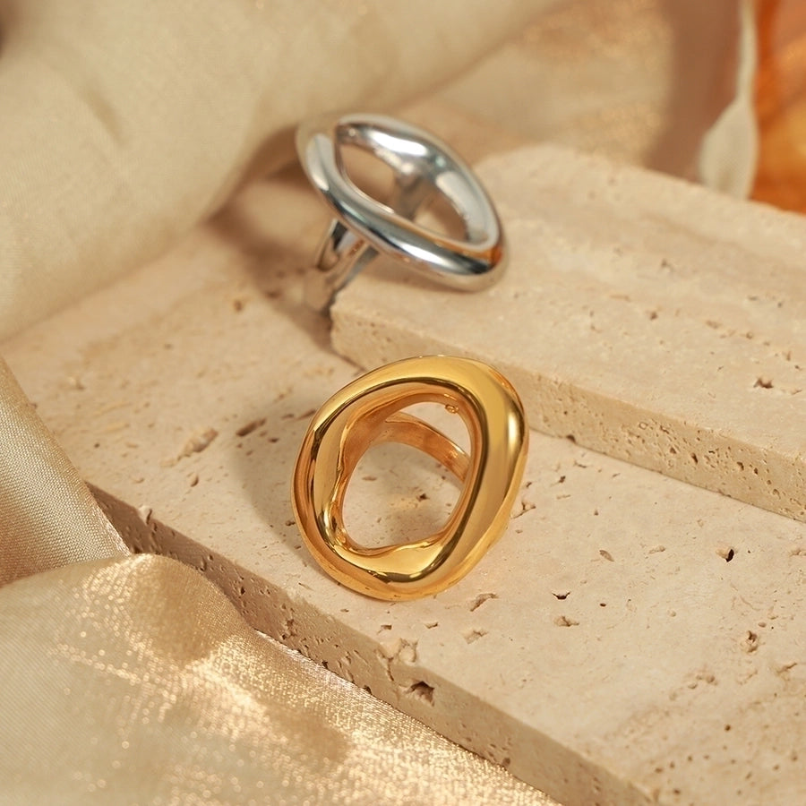 Anillos Huecos Joyería Casual Estilo Simple Conmutar Color Sólido Acero Titanio Chapado en Oro 18K