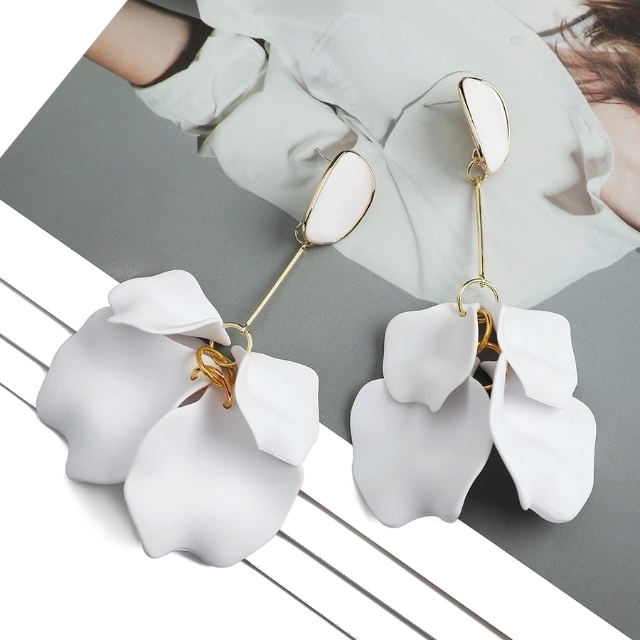 Pendientes colgantes acrílicos con revestimiento de flores de moda