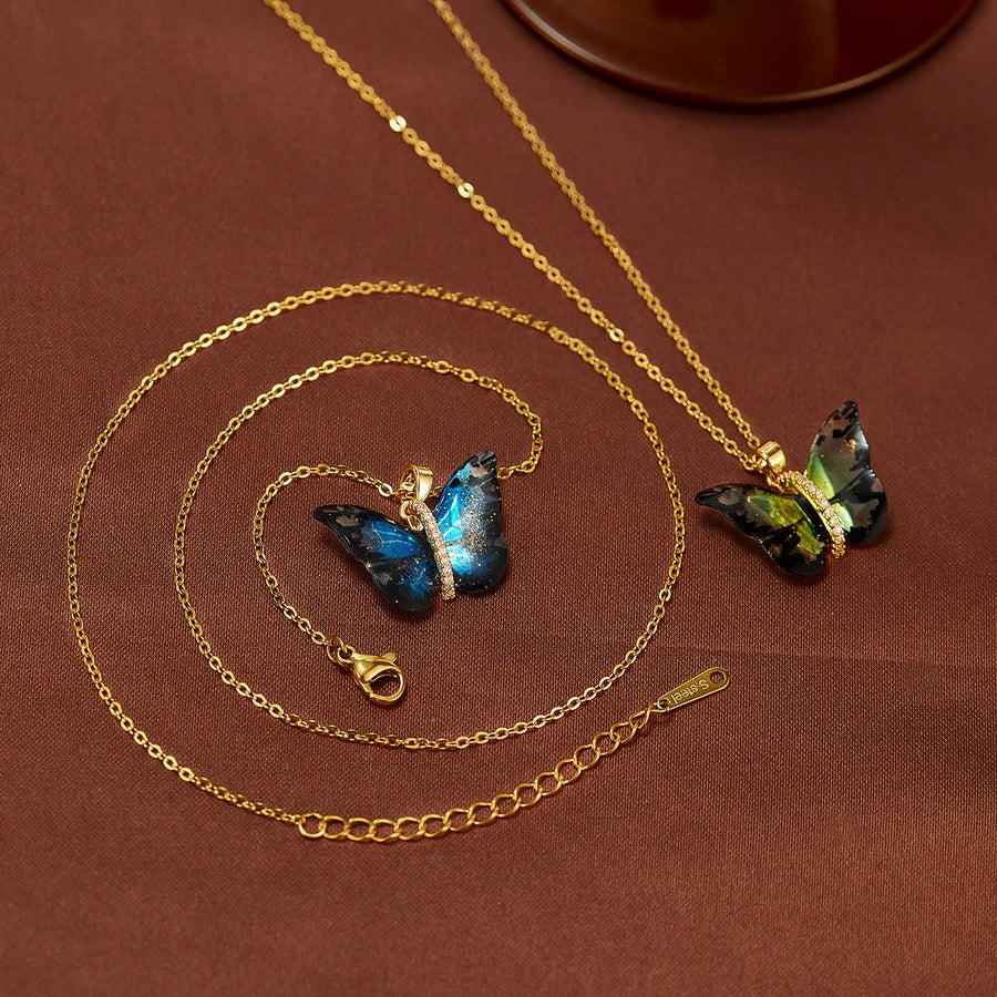Collar con colgante de mujer con incrustaciones de cobre y plástico de acero inoxidable 304 de mariposa dulce estilo IG
