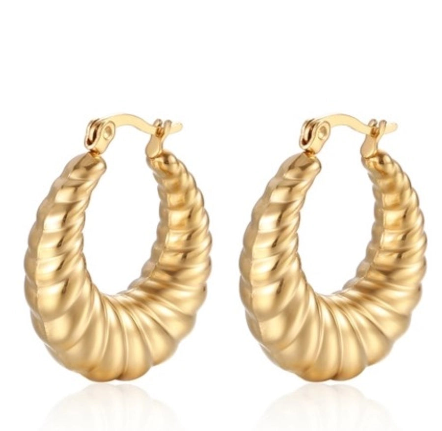 Pendientes chapados en oro de 18K de acero inoxidable 304 con revestimiento de color sólido a la moda