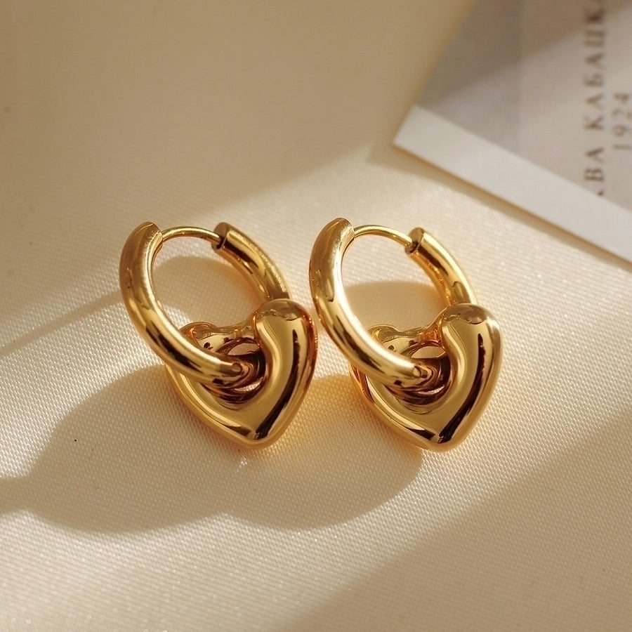 Pendientes de aro chapados en oro de 18K con forma de corazón de pentagrama de estilo clásico lindo e informal ahuecados Acero inoxidable 304 Acero de titanio