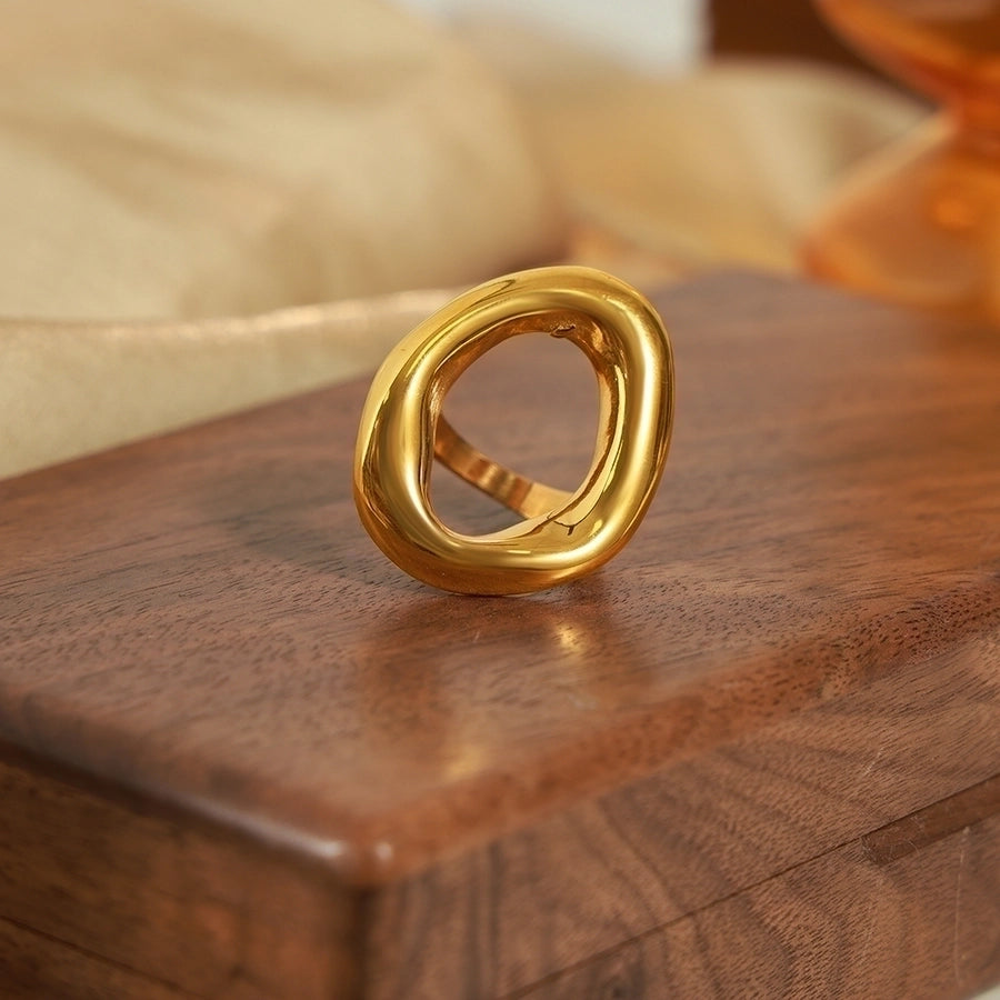 Anillos Huecos Joyería Casual Estilo Simple Conmutar Color Sólido Acero Titanio Chapado en Oro 18K