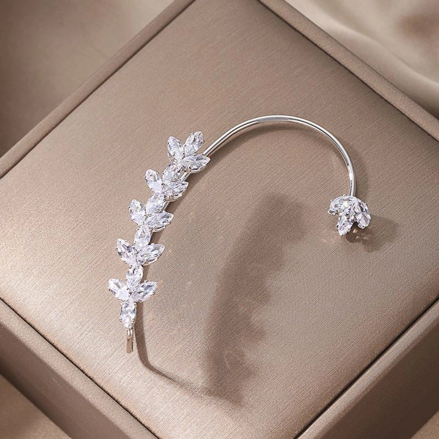 Clips para las orejas con incrustaciones de diamantes artificiales de aleación de mariposa estilo Hada de joyería