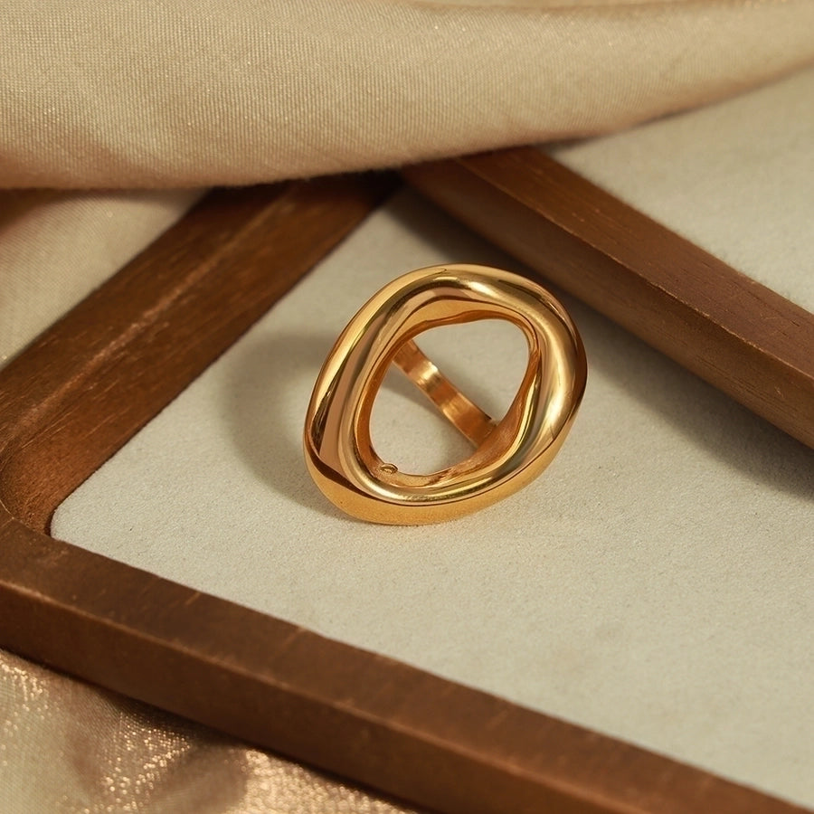 Anillos Huecos Joyería Casual Estilo Simple Conmutar Color Sólido Acero Titanio Chapado en Oro 18K