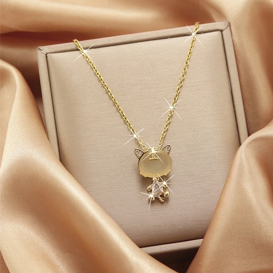 Collar con colgante chapado en oro con incrustaciones de acero de titanio y flor en forma de corazón