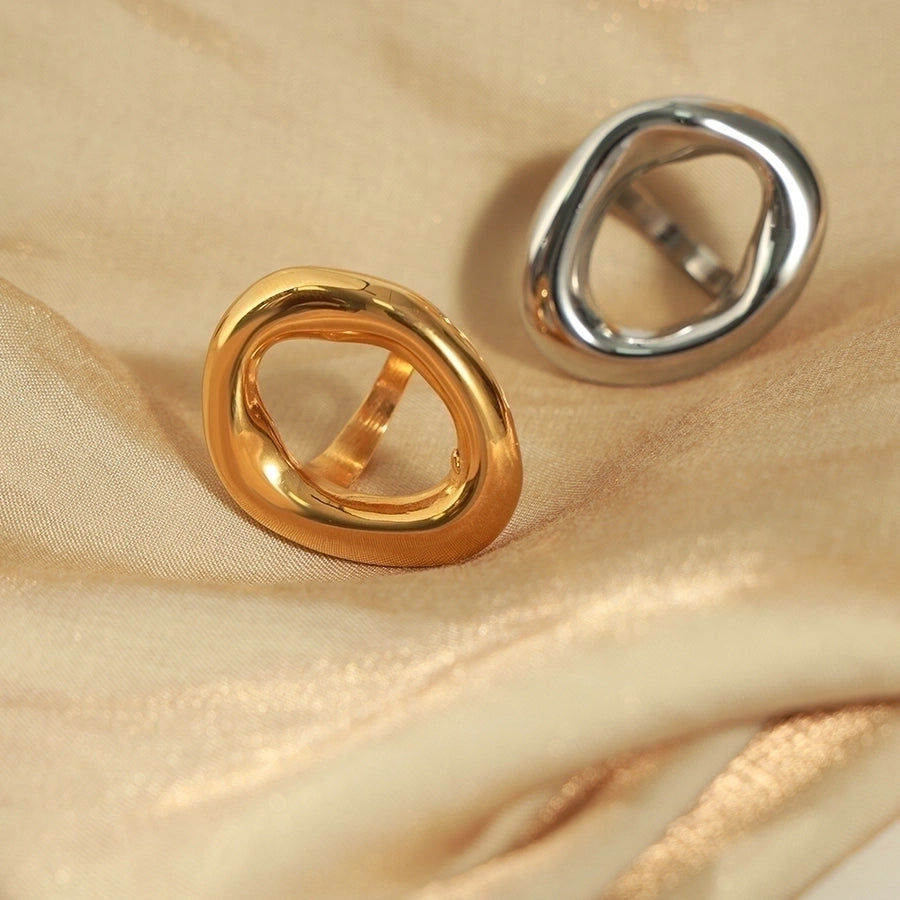 Anillos Huecos Joyería Casual Estilo Simple Conmutar Color Sólido Acero Titanio Chapado en Oro 18K