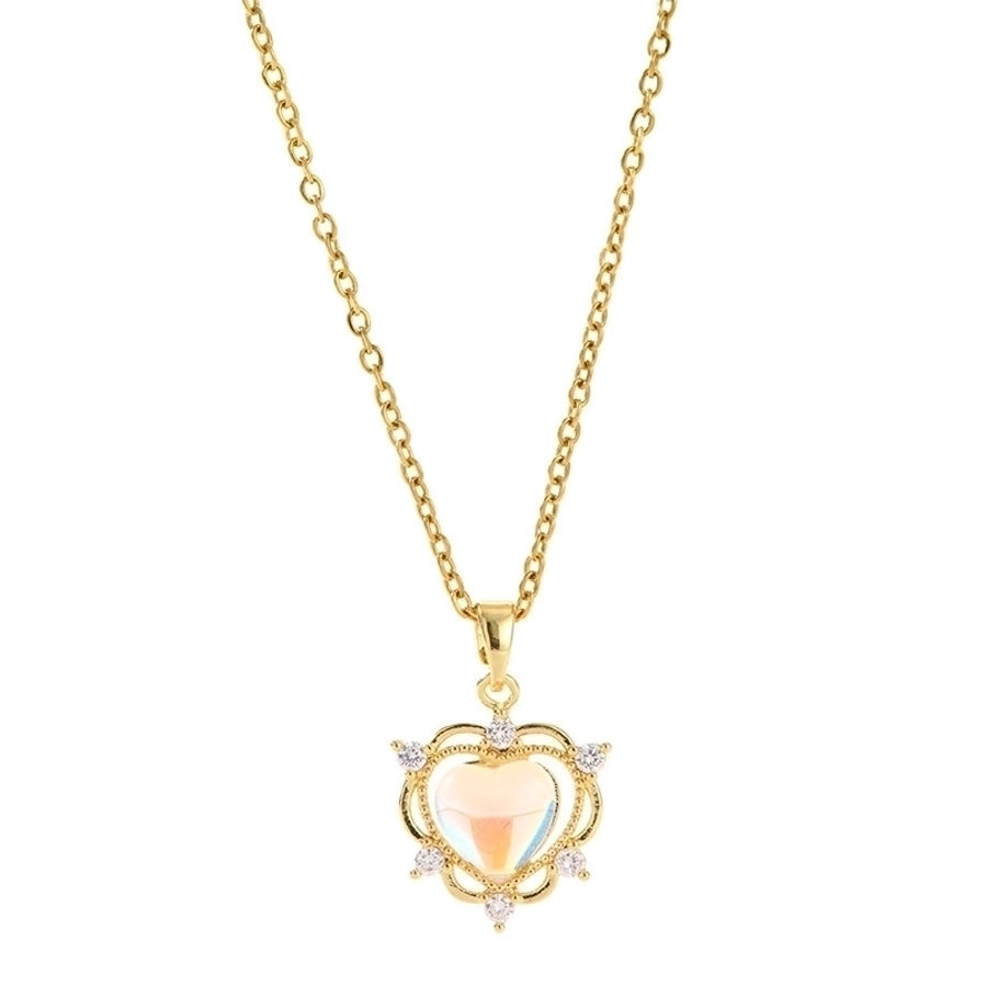 Collar con colgante chapado en oro con incrustaciones de acero de titanio y flor en forma de corazón