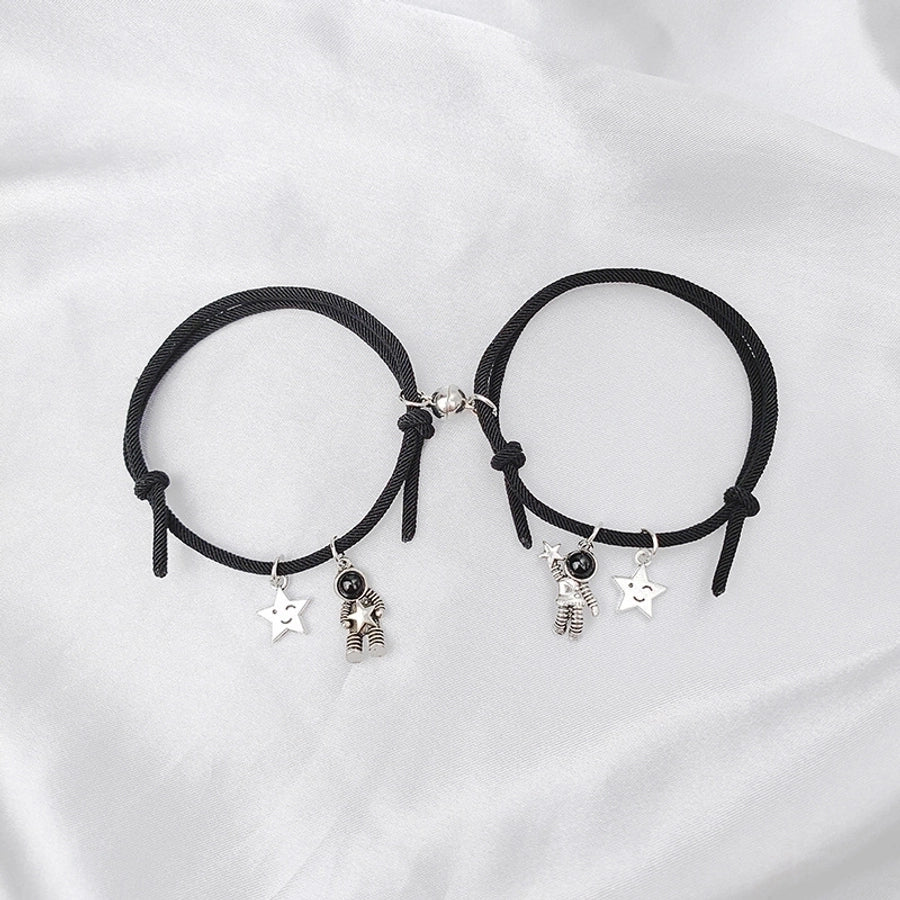 Pulseras de pareja sin incrustaciones con revestimiento de aleación de estrella de estilo simple