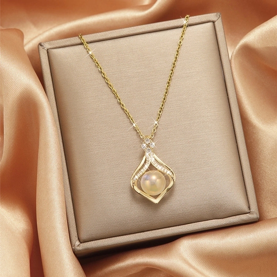 Collar con colgante chapado en oro con incrustaciones de acero de titanio y flor en forma de corazón