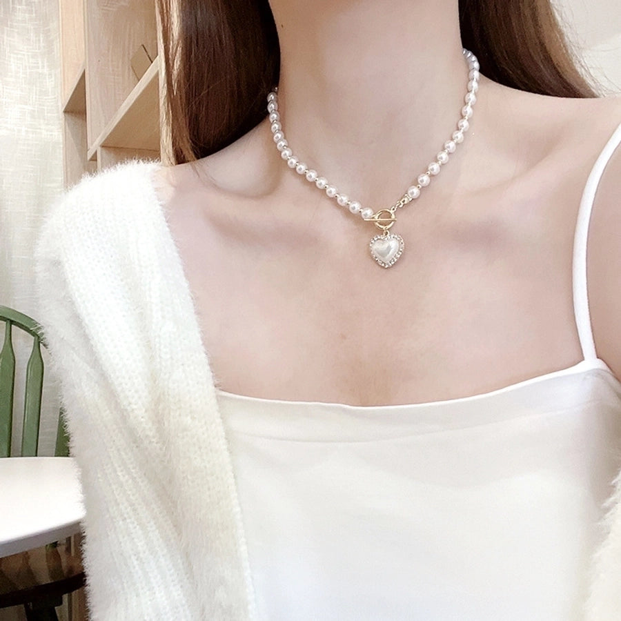 Collar de mujer de aleación de perlas artificiales con forma de corazón de gotas de agua de estilo vintage