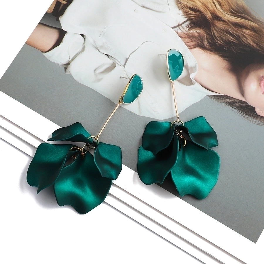 Pendientes colgantes acrílicos con revestimiento de flores de moda