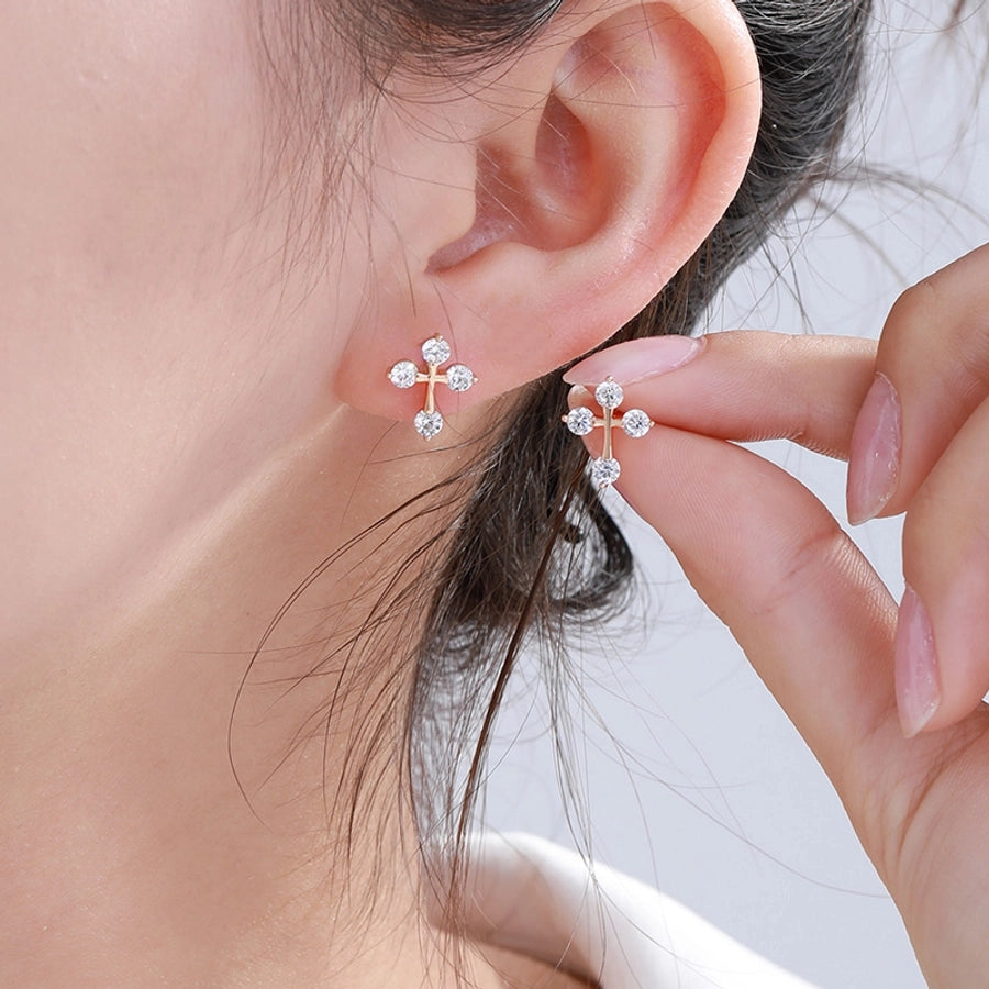 Pendientes de diamantes de imitación de aleación de cobre con incrustaciones de chapado en forma de corazón redondo cruzado elegante estilo de hadas