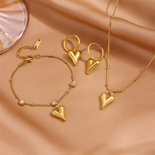 Conjunto de joyería con circón, acero de titanio, chapado en oro de 18K, estilo clásico con incrustaciones en forma de corazón