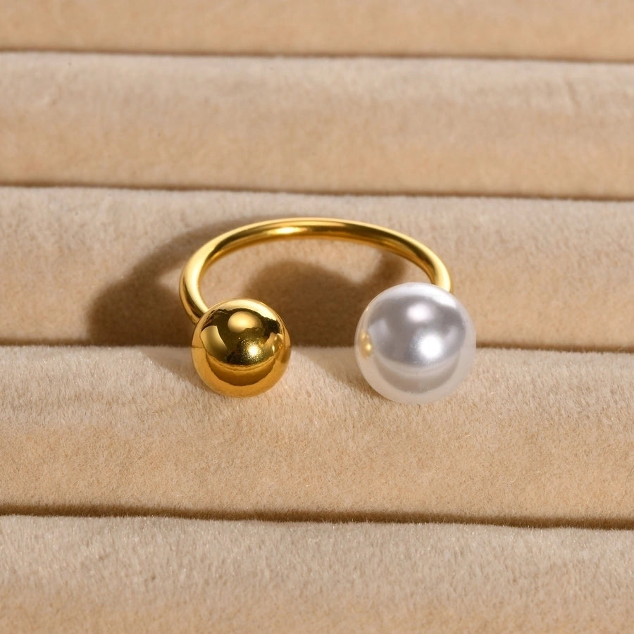 Anillo abierto de perlas artificiales redondas con incrustaciones de chapado en oro de 18 K de acero inoxidable 304
