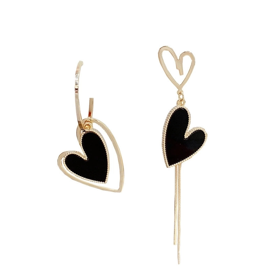 Pendientes de amor con borlas asimétricas