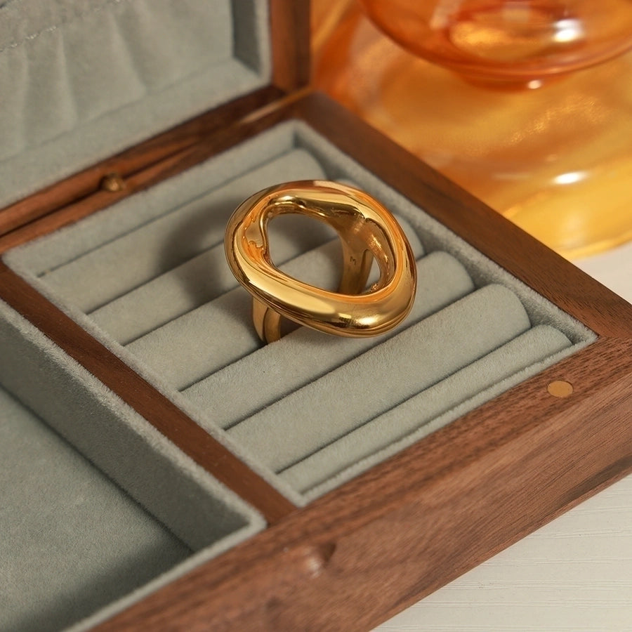 Anillos Huecos Joyería Casual Estilo Simple Conmutar Color Sólido Acero Titanio Chapado en Oro 18K