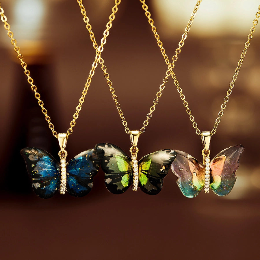 Collar con colgante de mujer con incrustaciones de cobre y plástico de acero inoxidable 304 de mariposa dulce estilo IG
